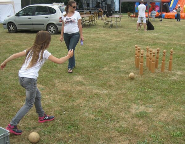Le Jeu de Quilles Géant