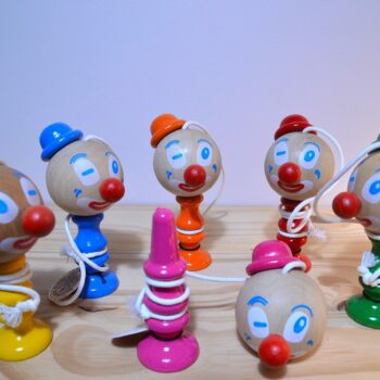 Bilboquet clown